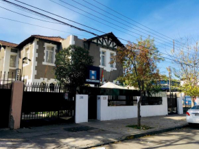 Гостиница Hotel Casa Lyon  Сантьяго
